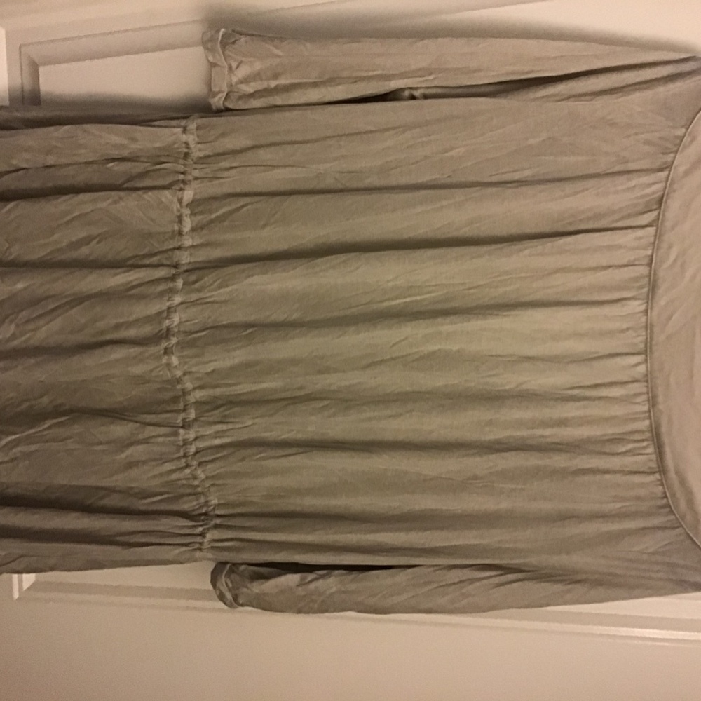 Gray blouse - Picture 2 of 3